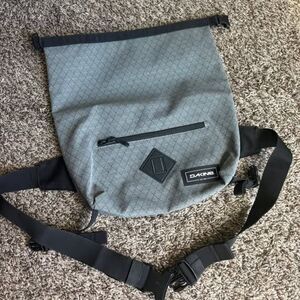 Dakine Mission Surf Roll Top Sling Pack Grey